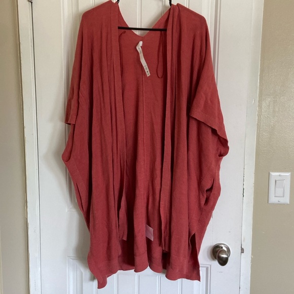 Lululemon Merino Wool Short Sleeve Wrap, M/L - Picture 2 of 4